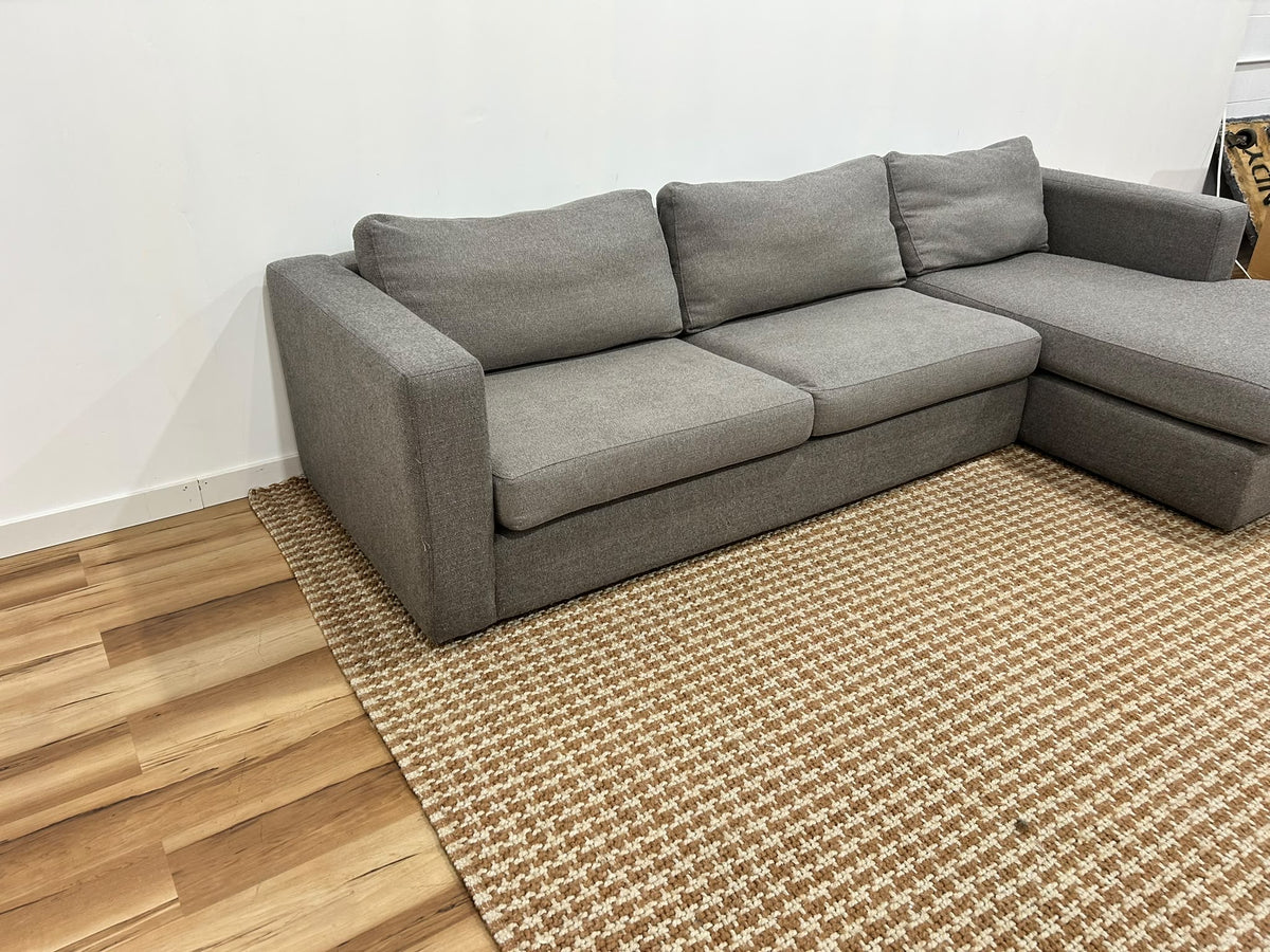 Stylus Cannon Sectional Sofa 115”