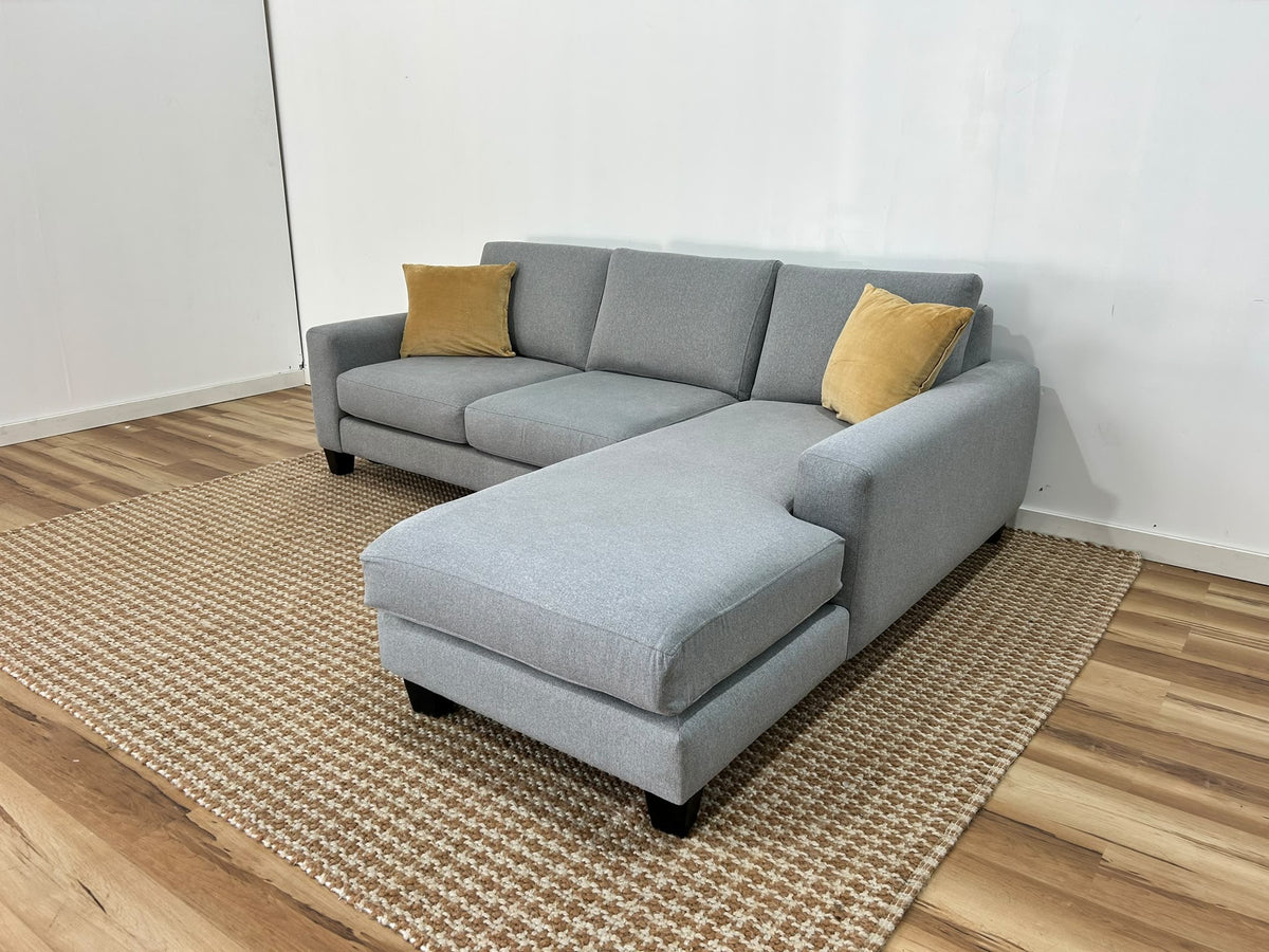 Stylus Bronx Sectional Sofa 96"