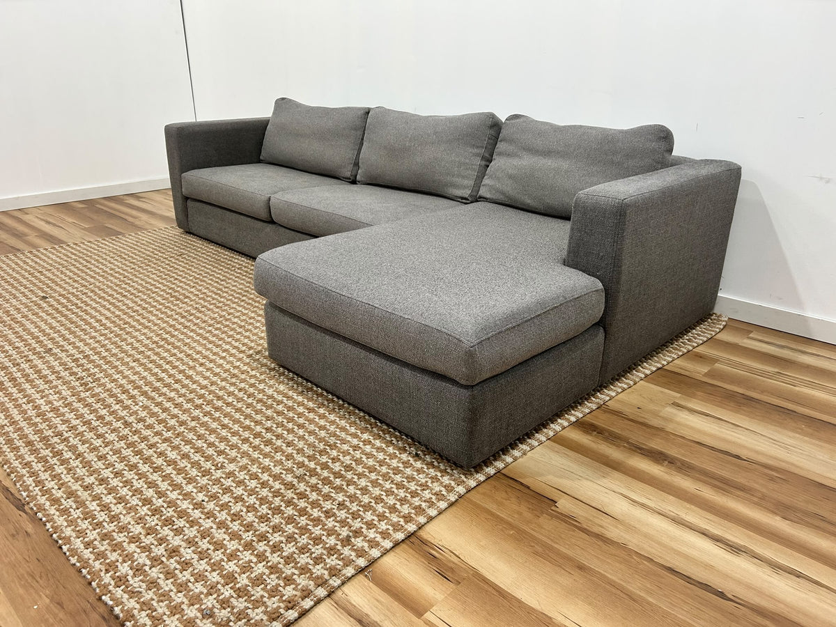 Stylus Cannon Sectional Sofa 115”