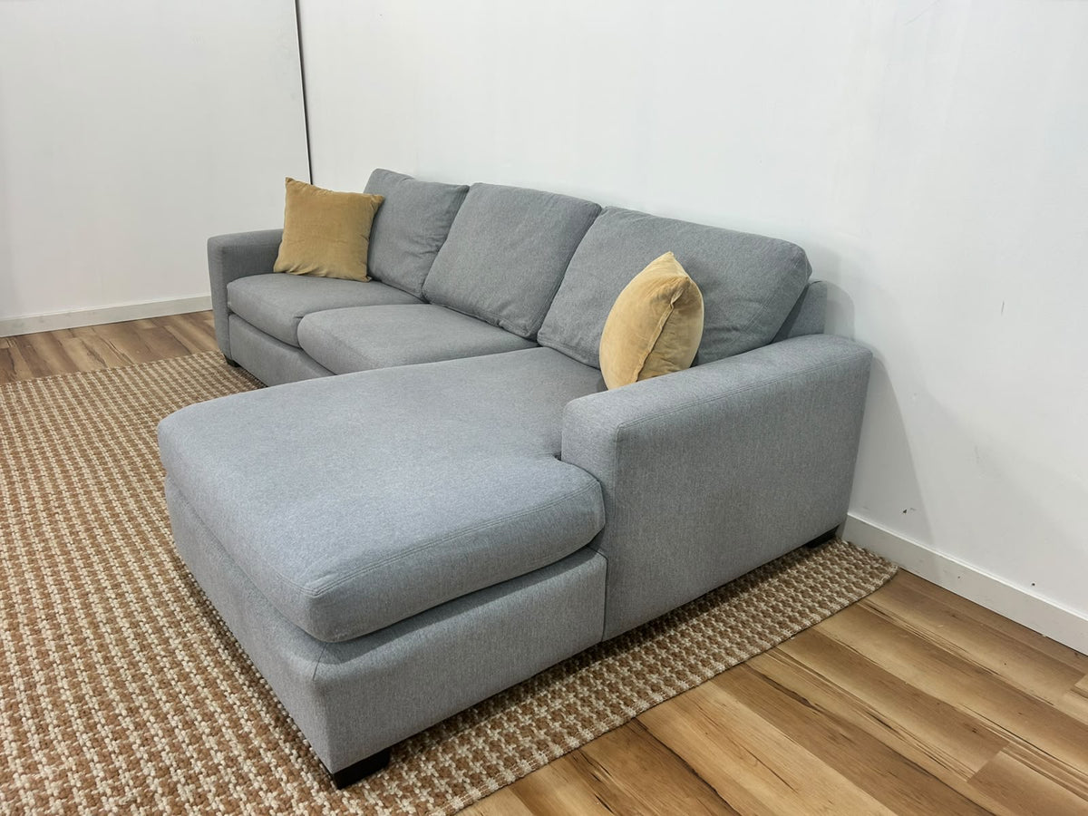 Stylus Cannon Sectional Sofa 109”