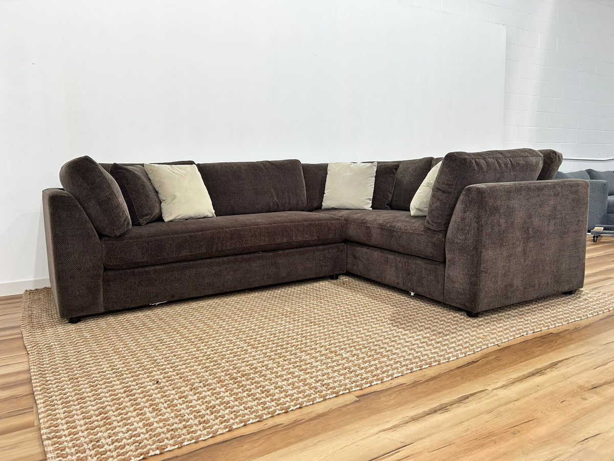Alto Sectional Sofa 114”