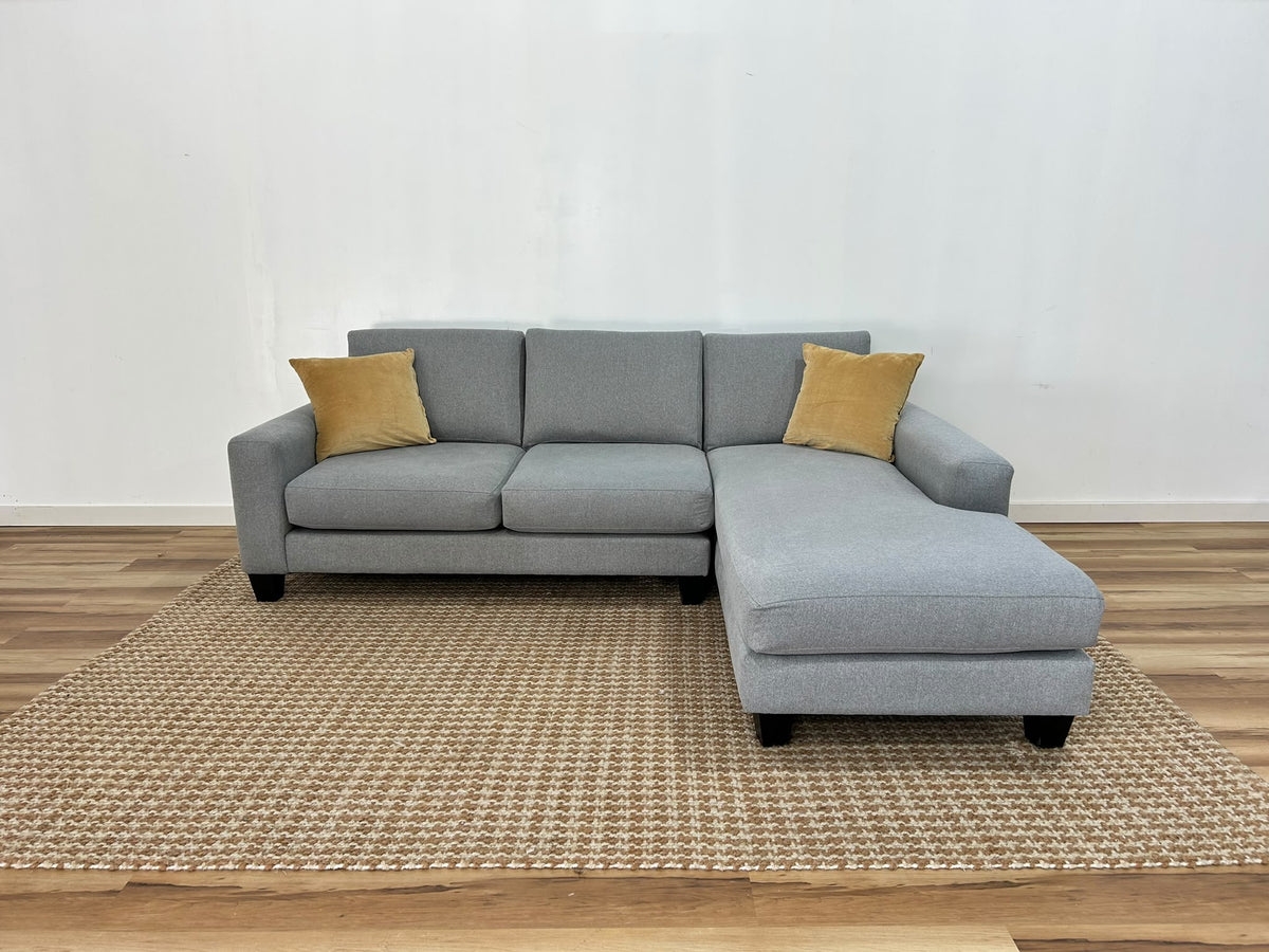 Stylus Bronx Sectional Sofa 96"