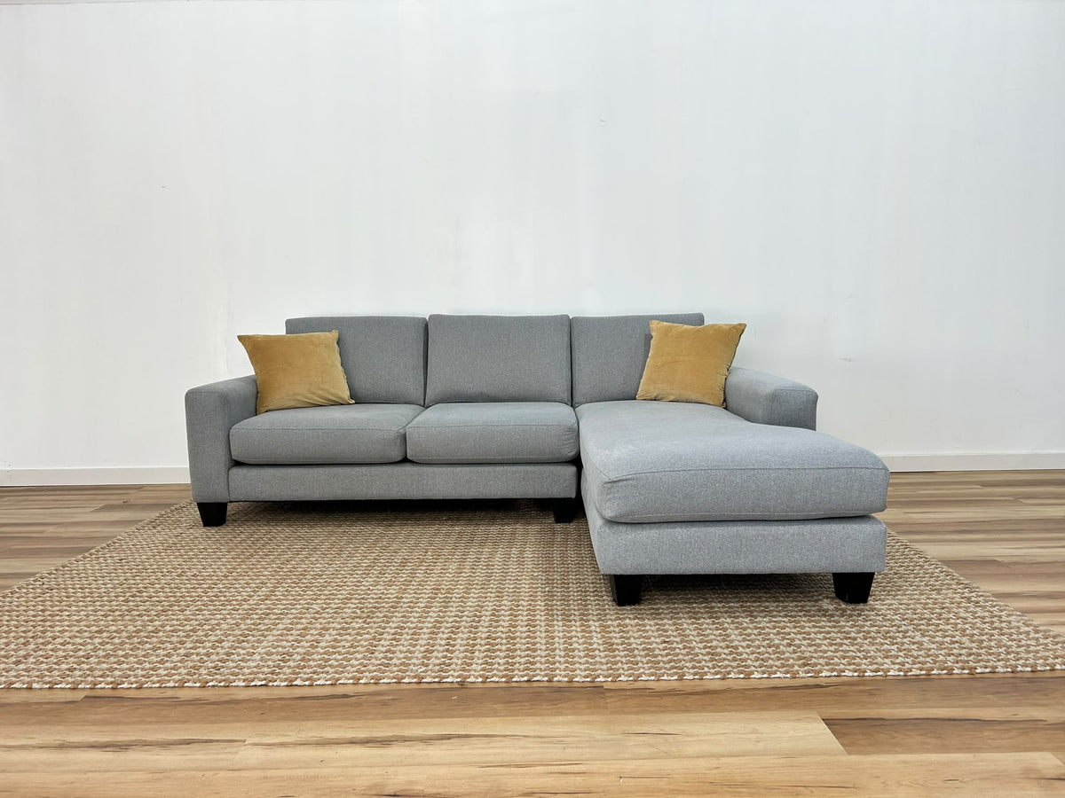 Stylus Bronx Sectional Sofa 96"