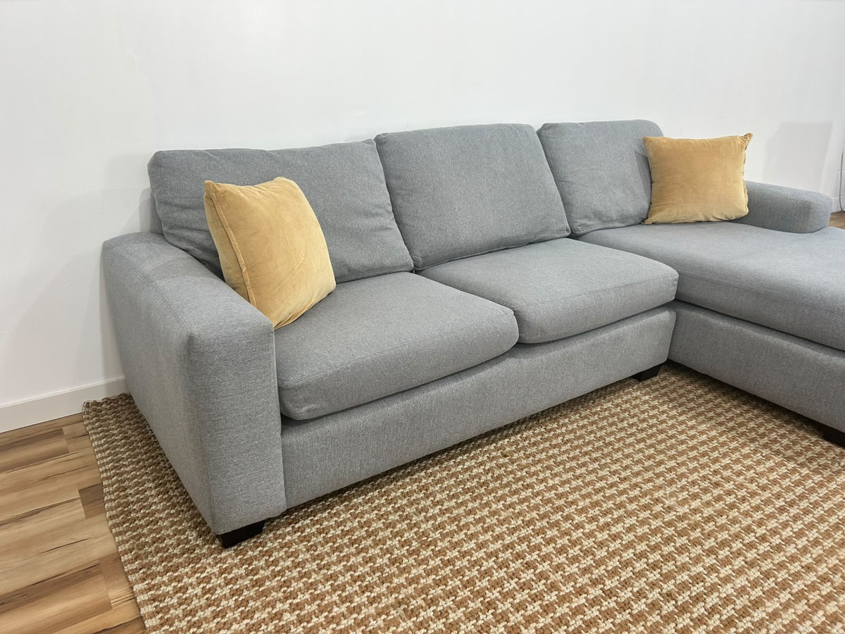 Stylus Cannon Sectional Sofa 109”