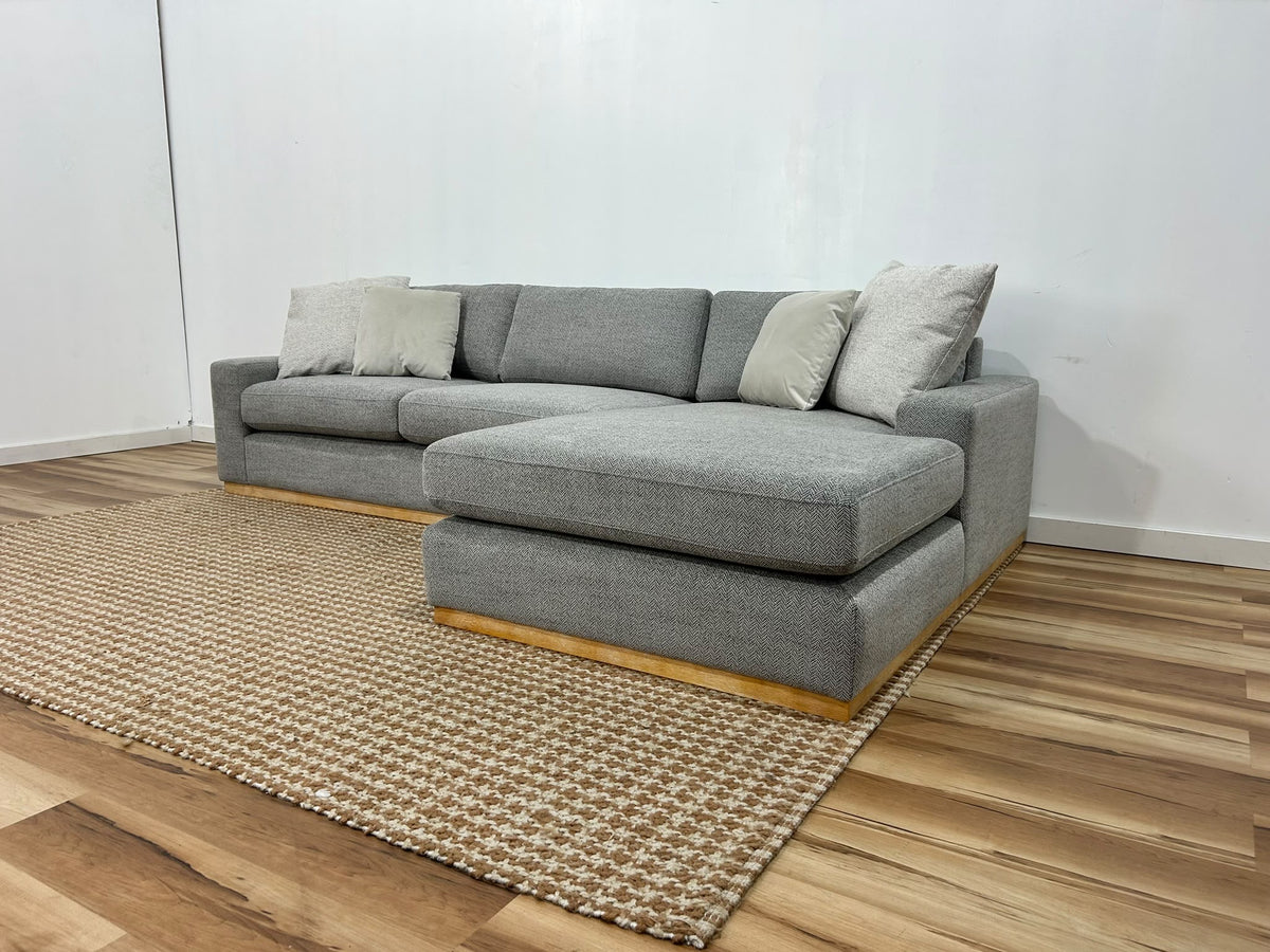 Koa Sectional Sofa 118”