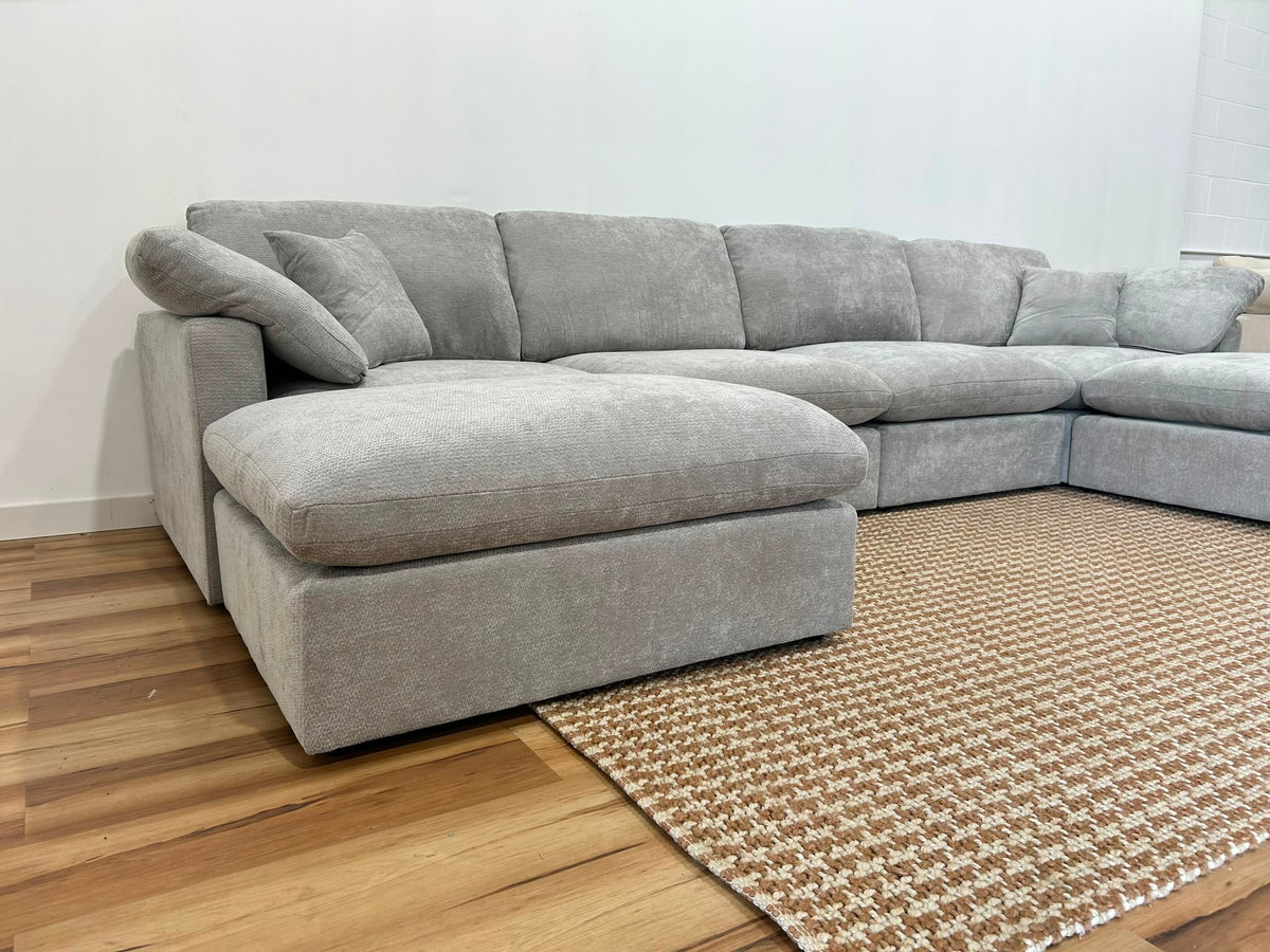 Nest | Light Grey | Sofa | 4pc + 2 Ottoman