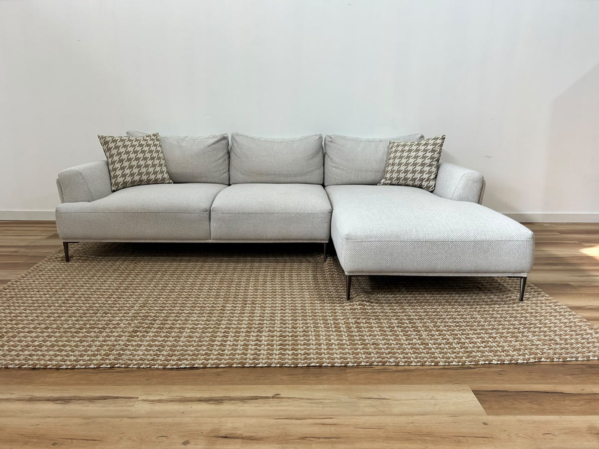 Structube Victor Sectional Sofa 113”