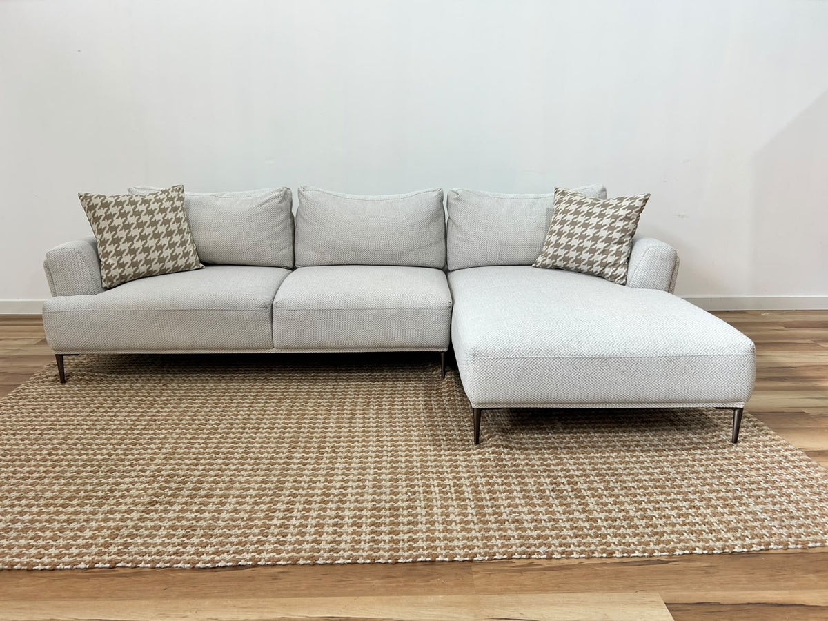 Structube Victor Sectional Sofa 113”